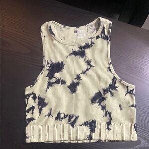 5/$25 Tie-Dye Ribbed Crop Top M